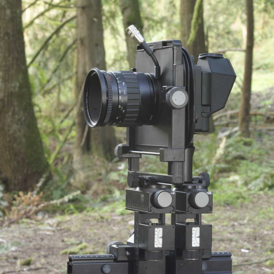Rollei 6000 series lens adapter instaled on an Arca Swiss 4x5 Monolith camera