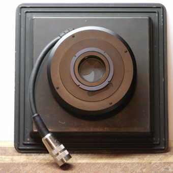 Rollei electronic shutter size 0 from the rear installed in the back of a 171mm x 171mm lensboard