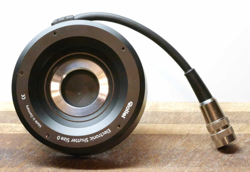 Rollei electronic shutter size 0 from the front with the screws removed